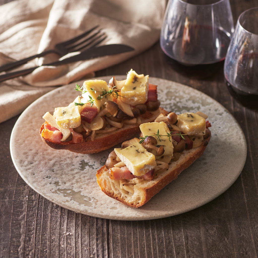 キノコとブルーチーズのタルティーヌ