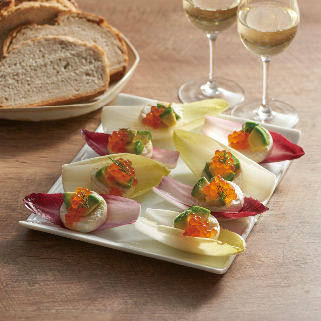 チコリボートのチーズサラダ